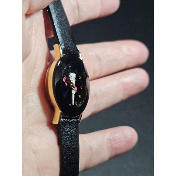 Betty Boop black vintage watch needs battery main image 8